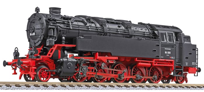 Liliput HO class 84 steam tank locomotive, black body with red wheels, side-on product photo